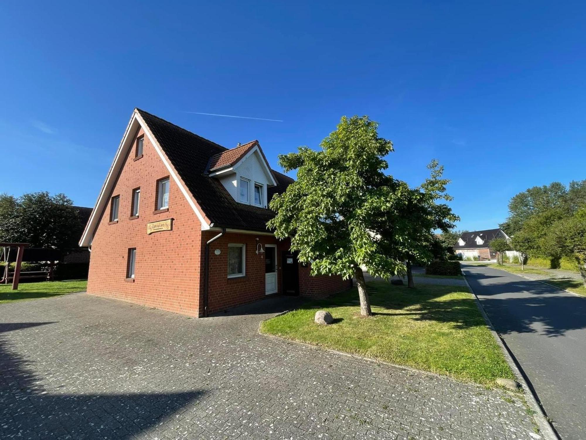 Ferienwohnungen Wiek, Haus Luv & Lee Wiek auf Ruegen Exterior photo