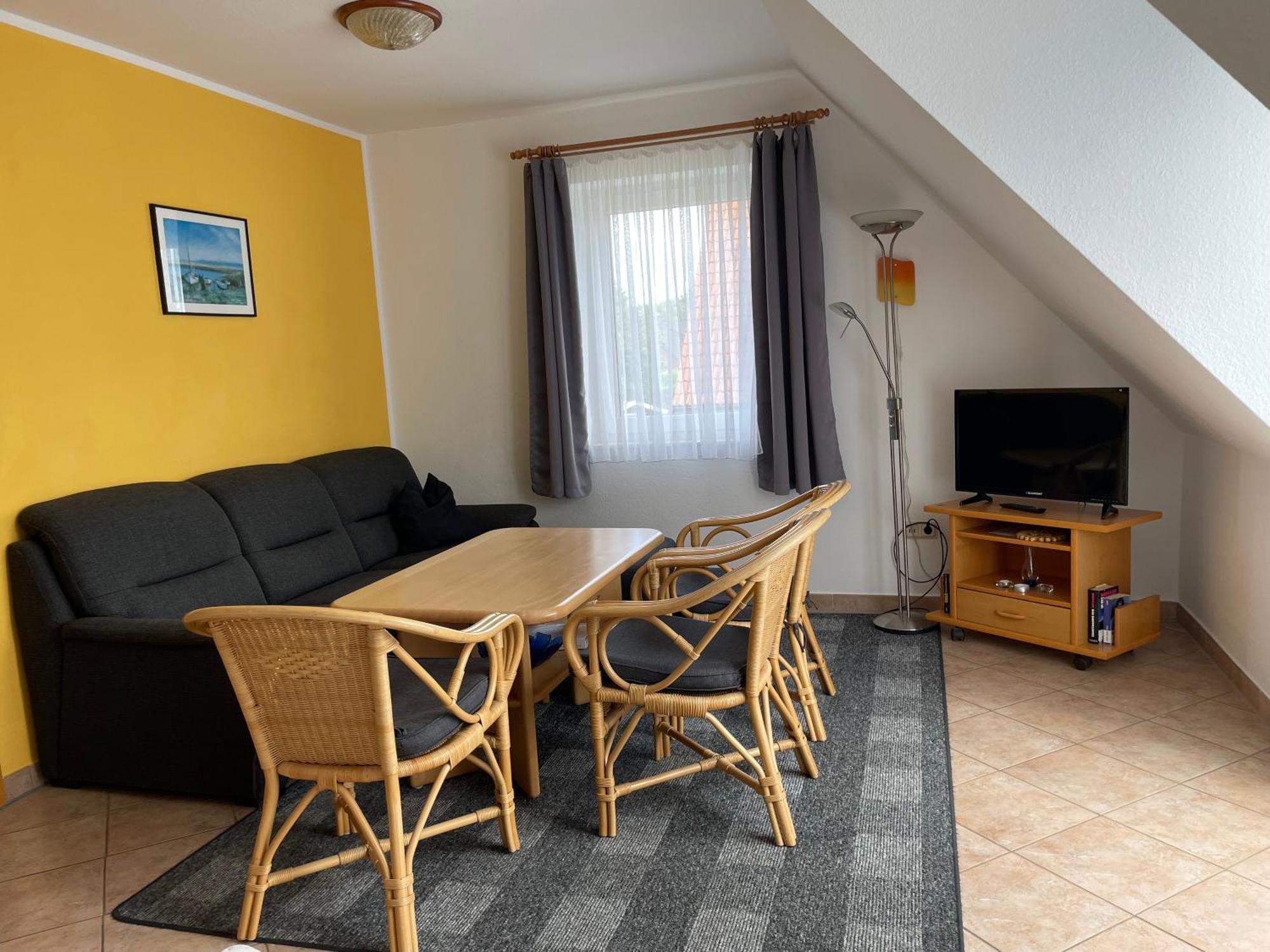 Ferienwohnungen Wiek, Haus Luv & Lee Wiek auf Ruegen Exterior photo